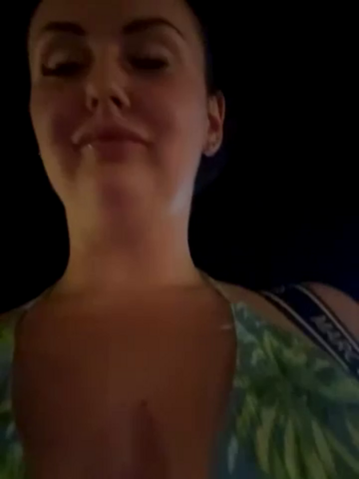 Young_hot_mom