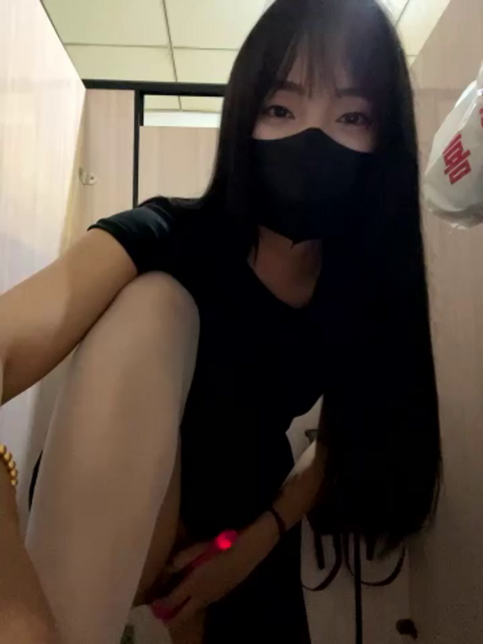 Asia-Lynn