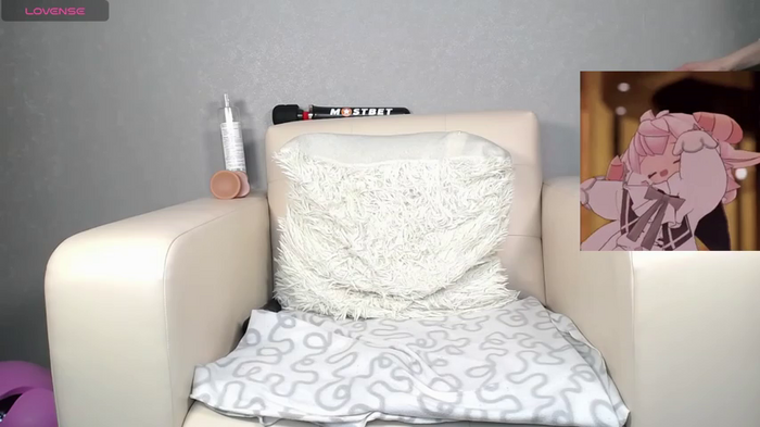 Avrilmoon