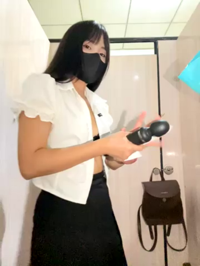 Asia-Lynn