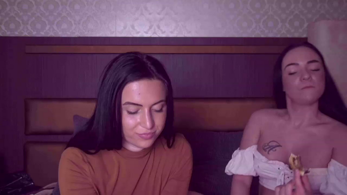 BustyBrunettes