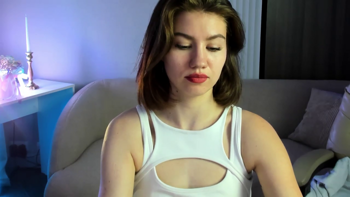 Selena_grey_