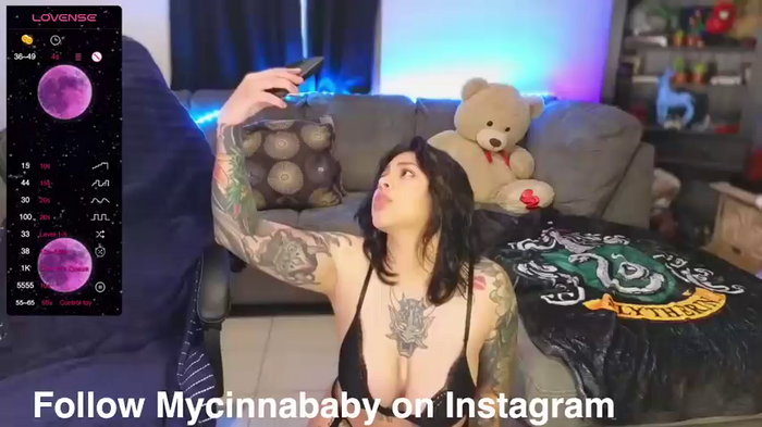 miacanela_xo