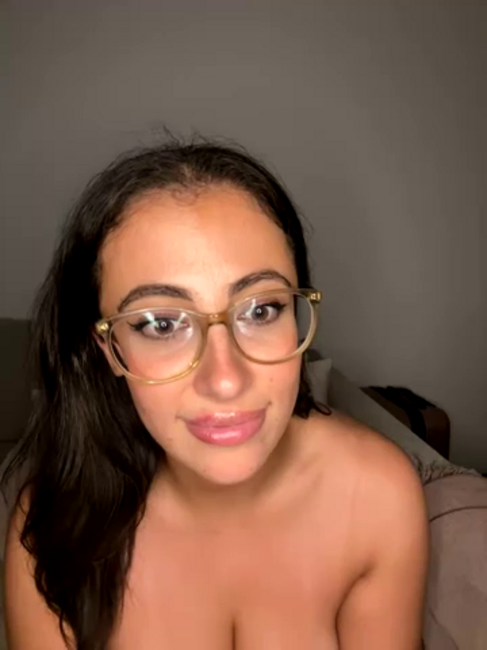 Mina_Khalifa