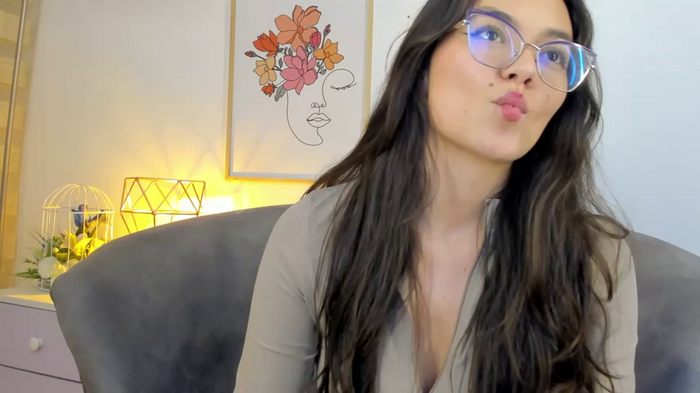 Lana_Delmont