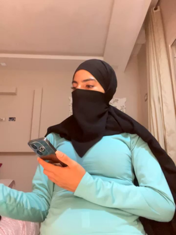 Hijabi_HotGirls