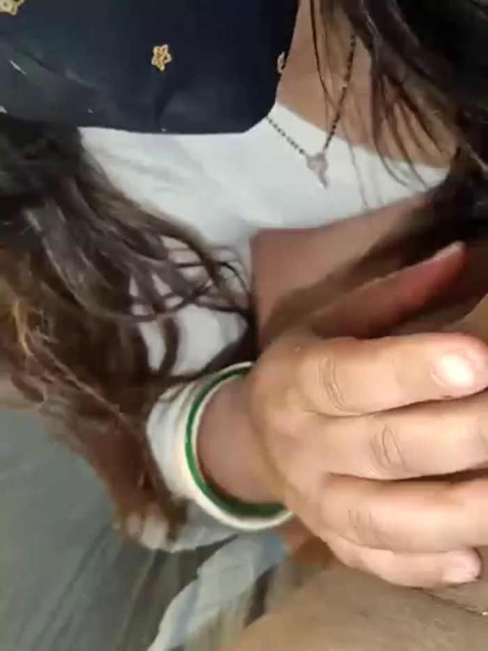 Indian_hotmilfs