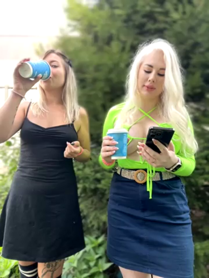 LaraHollywood
