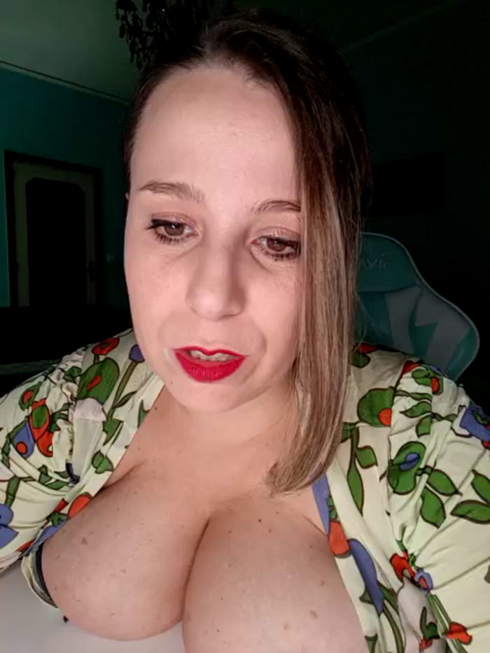 Emma96_hot