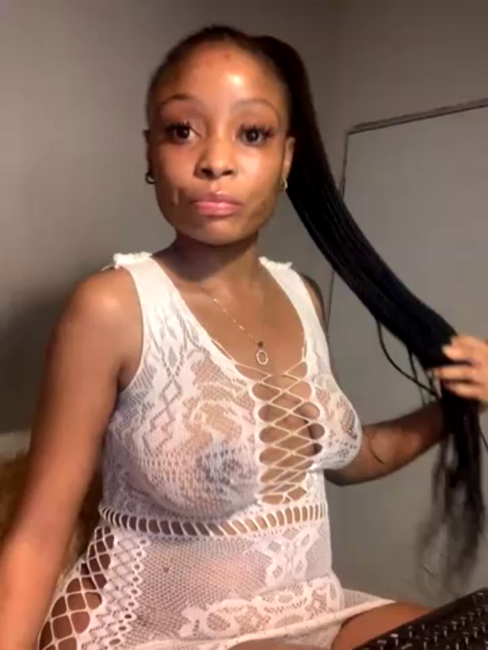 SexyDee025