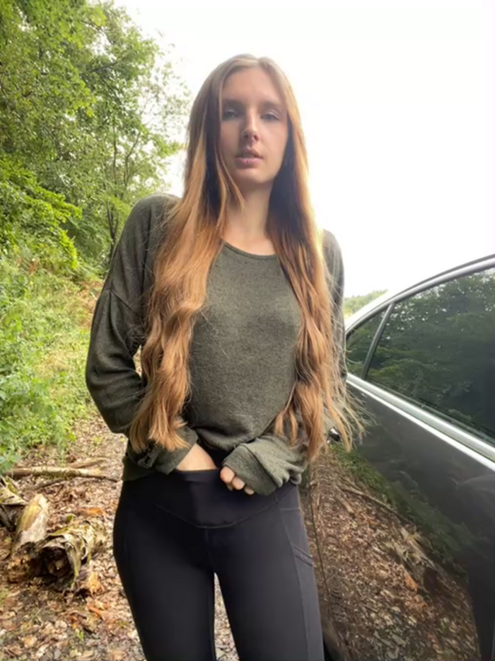 AnnyBelle_