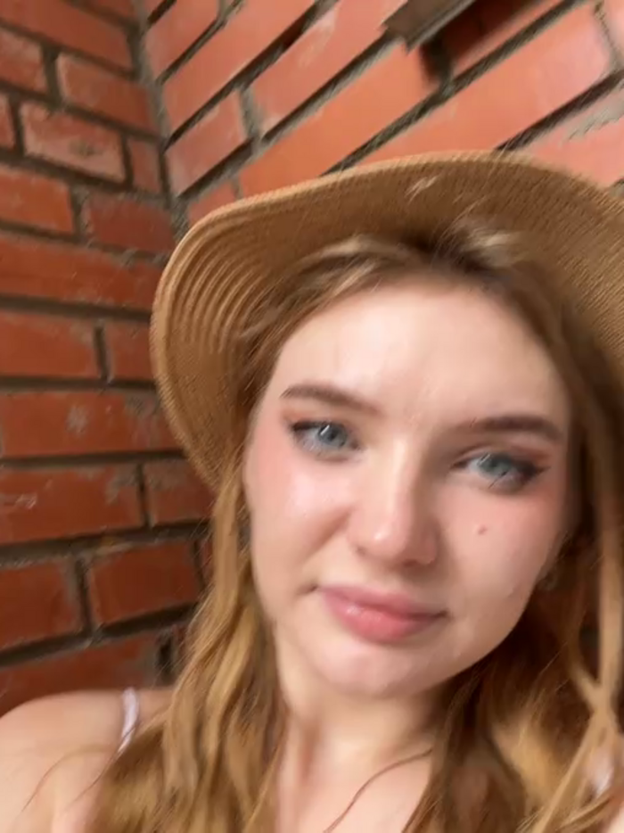 AmmyHot