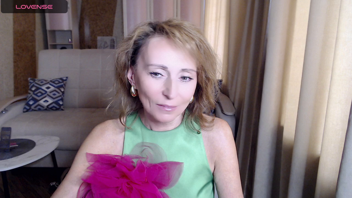 HornyMilf_777