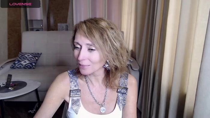HornyMilf_777