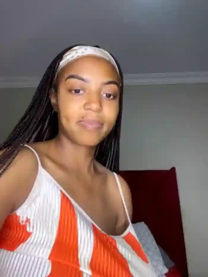 2024/08/18/stripchat-tamia_98-22-17-33