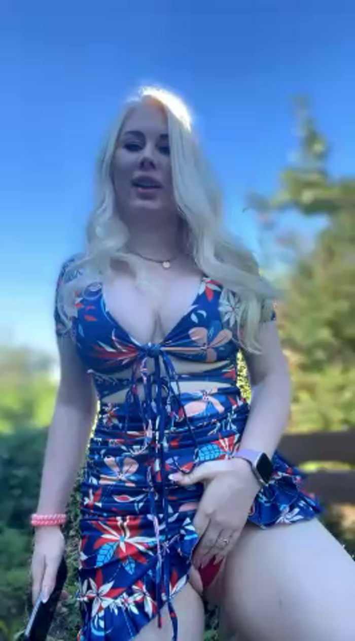 LaraHollywood