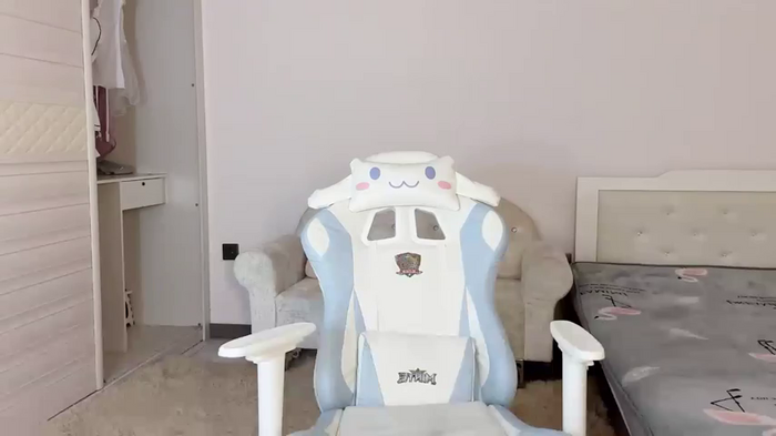 Angela-000