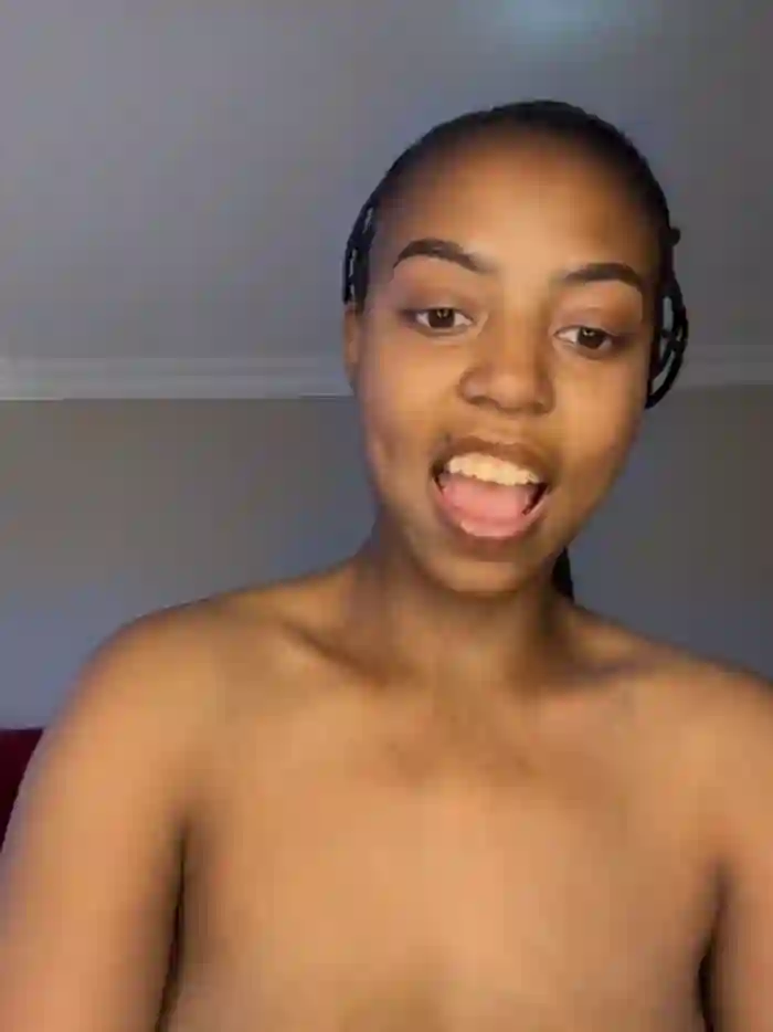 2024/08/19/stripchat-tamia_98-08-04-45
