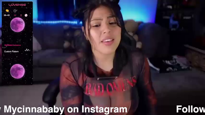 miacanela_xo