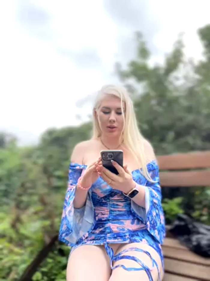 LaraHollywood