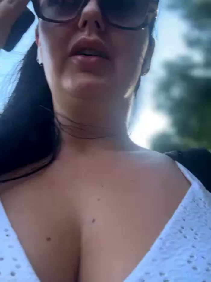Young_hot_mom