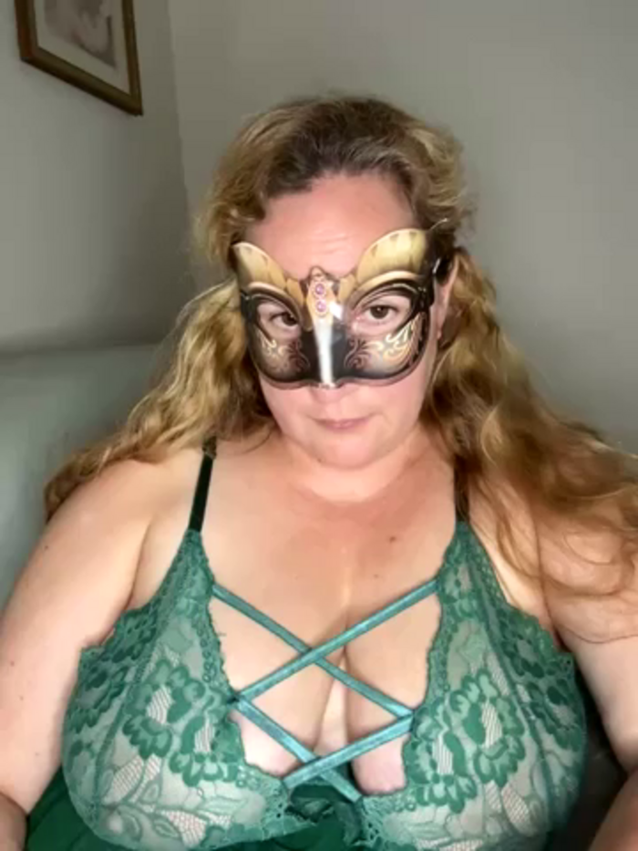largeboobies30
