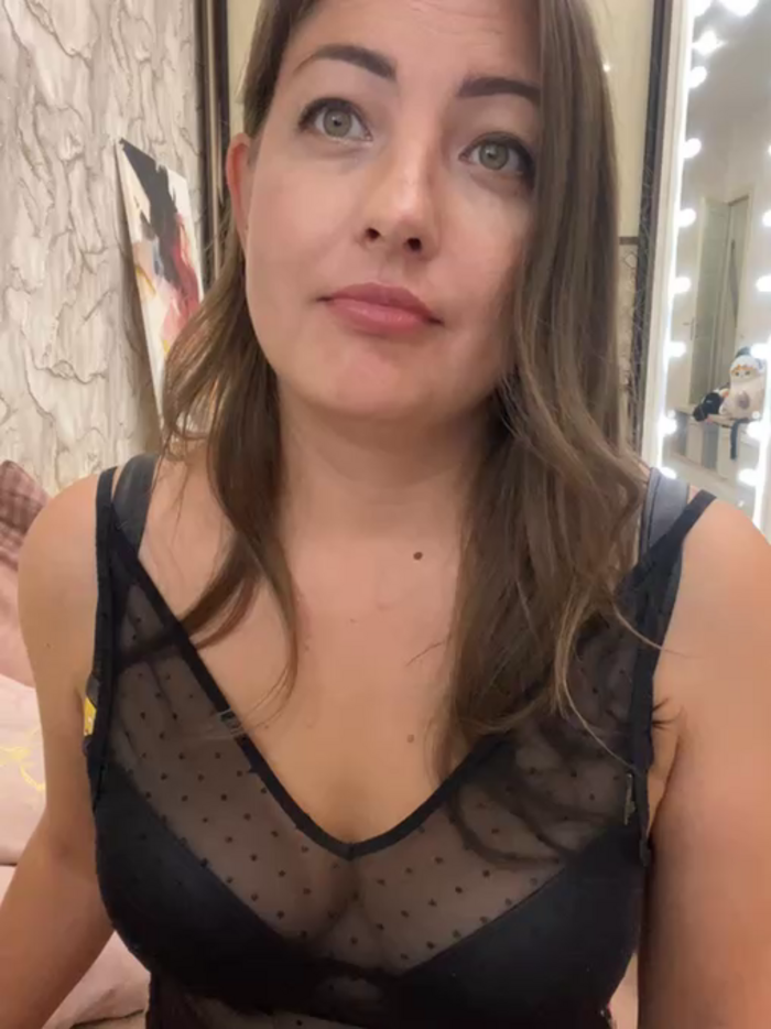 AnnaBri