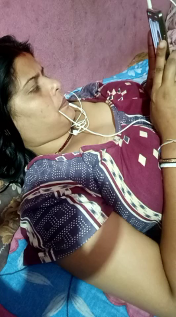 Hot_Pakhi