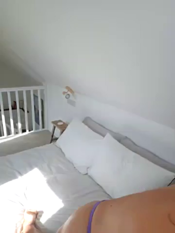 Thecouplenxtdoor