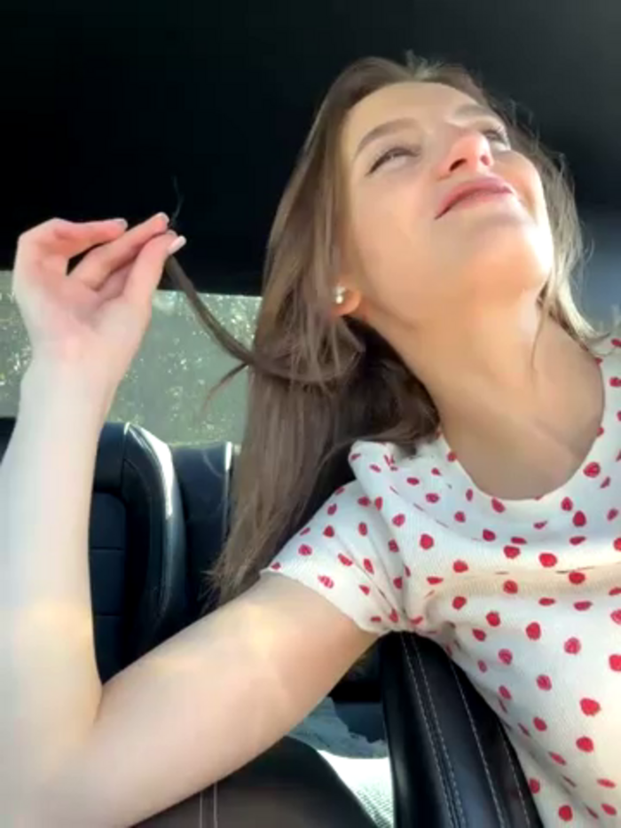 -AngelAri-