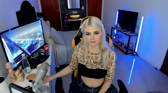 Angelaxxdemir