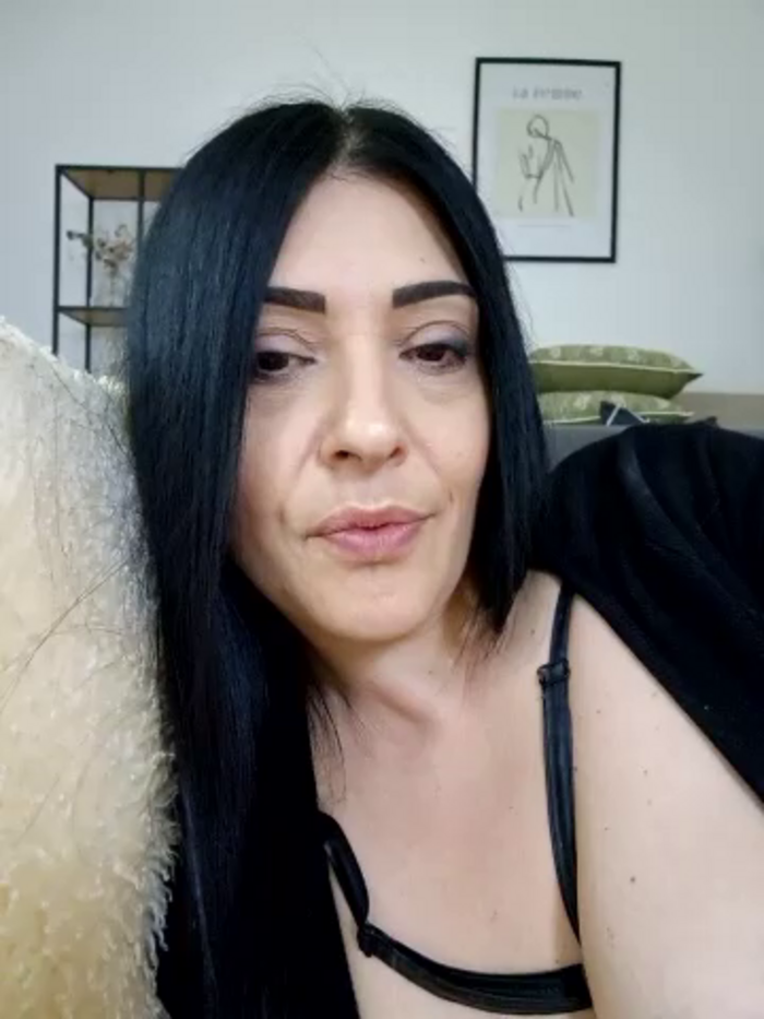 AryaSummersReal