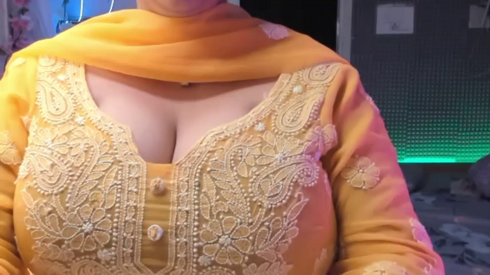 Gulabi_Queen