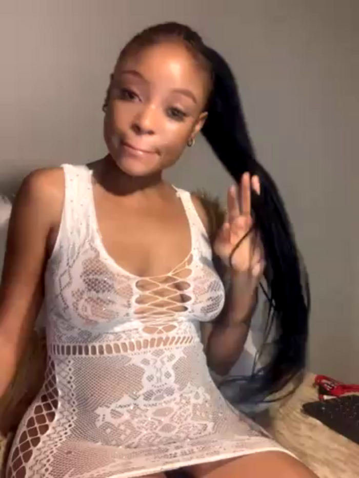 SexyDee025