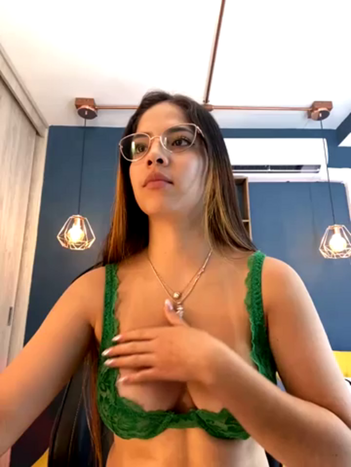 Zoe_Bae