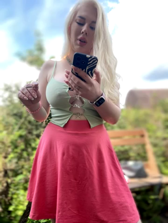 LaraHollywood