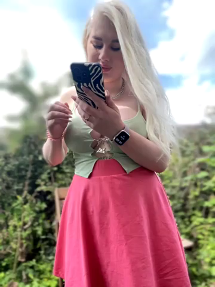 LaraHollywood