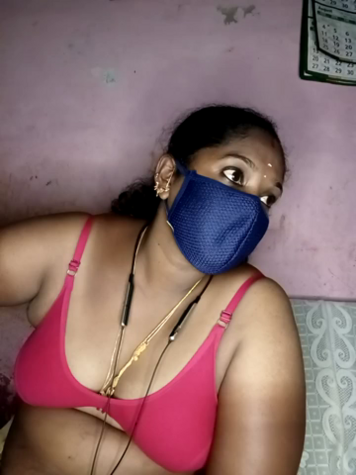 tamilvillagecouple1