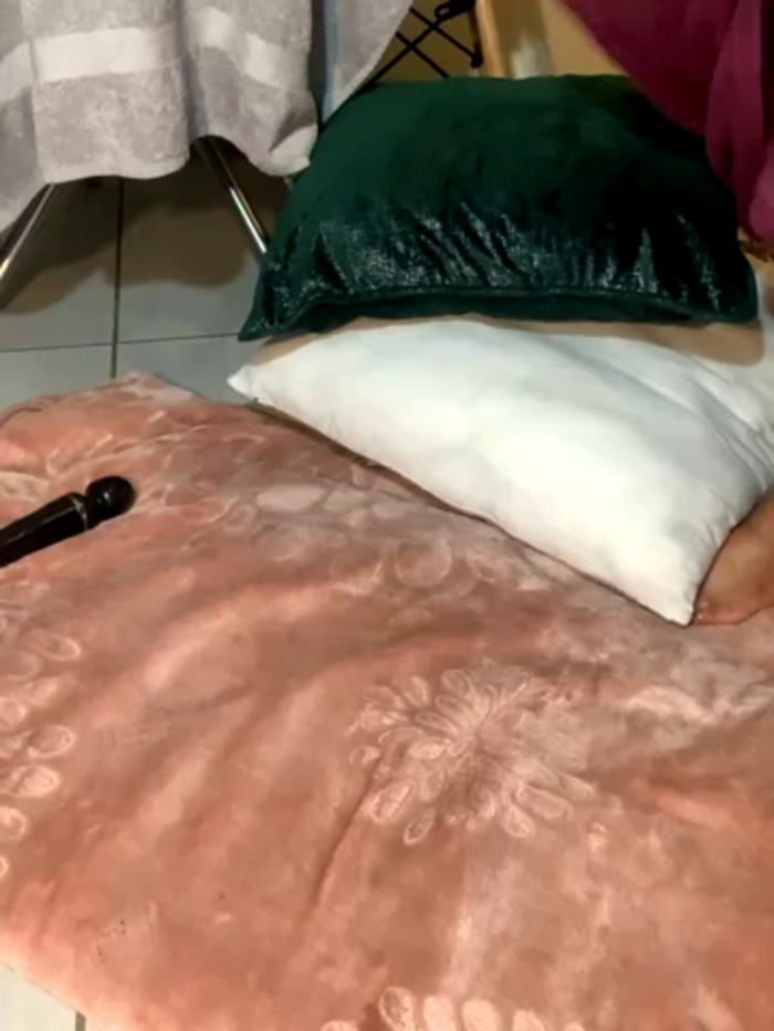 CurvyDesire1
