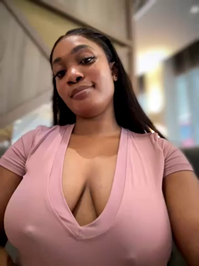 __Nessa__