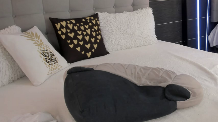 Bella_TS_