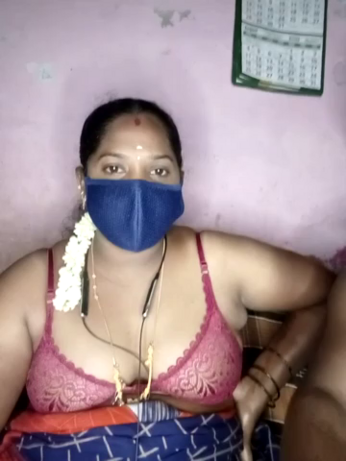 tamilvillagecouple1