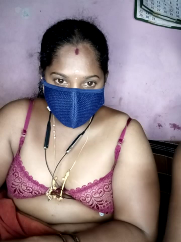 tamilvillagecouple1