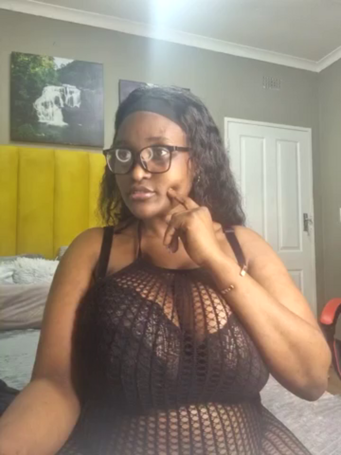 Bustygoddess32