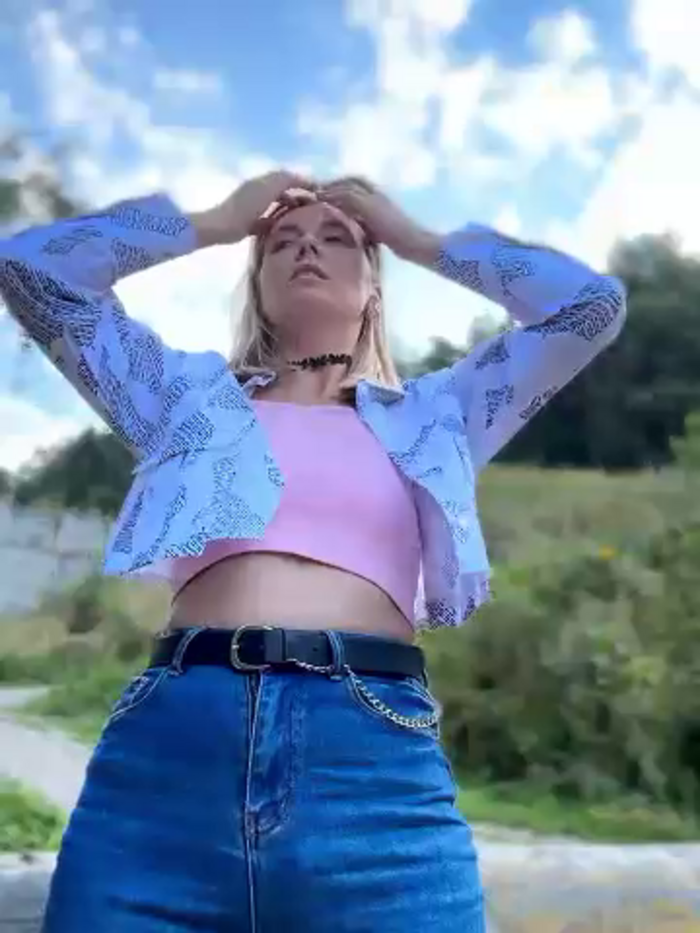 Crazy-Rosa