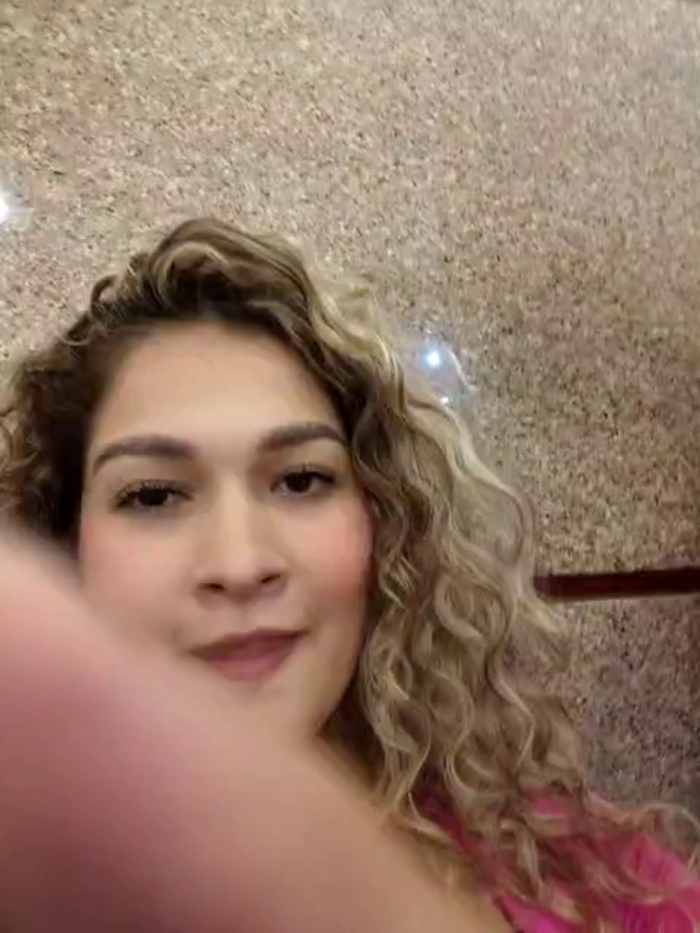 Sara_smiiith211
