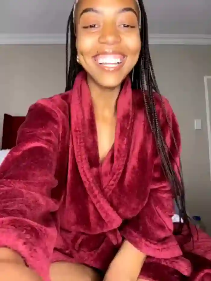 2024/08/23/stripchat-tamia_98-05-40-02