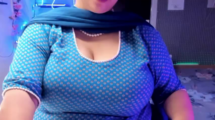 Gulabi_Queen
