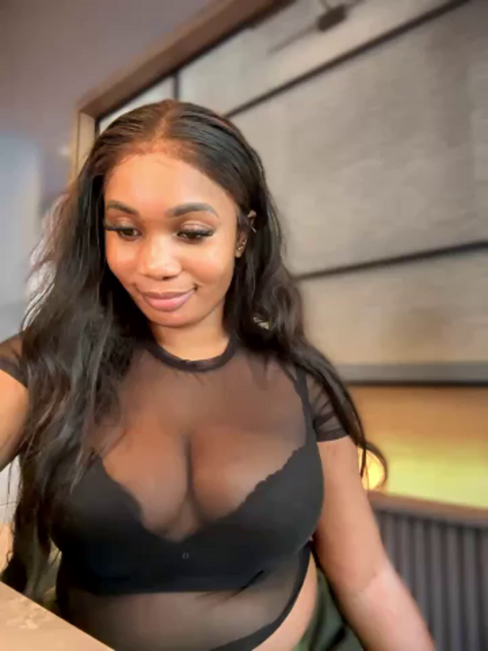 __Nessa__