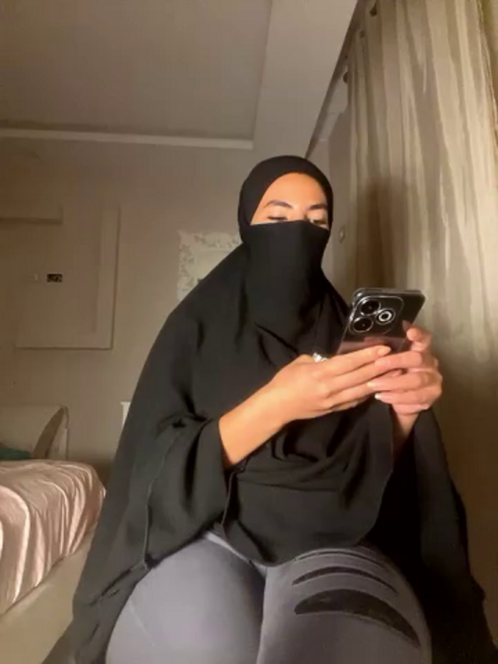 Hijabi_HotGirls